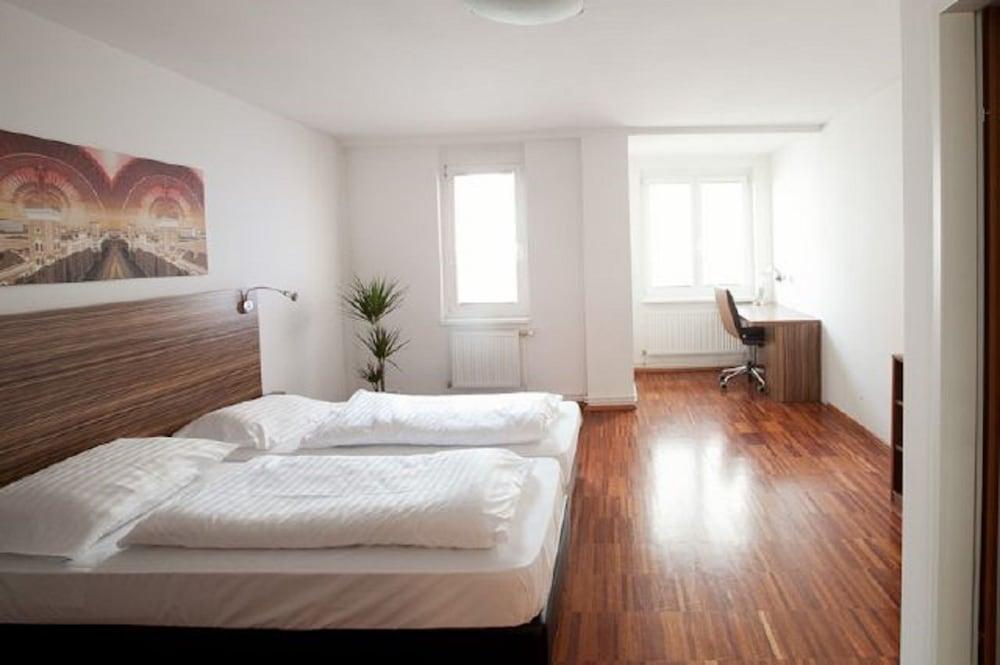 Royal Living Apartments Vienna Exterior photo
