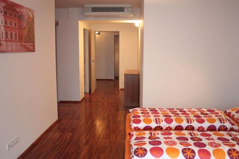 Royal Living Apartments Vienna Exterior photo